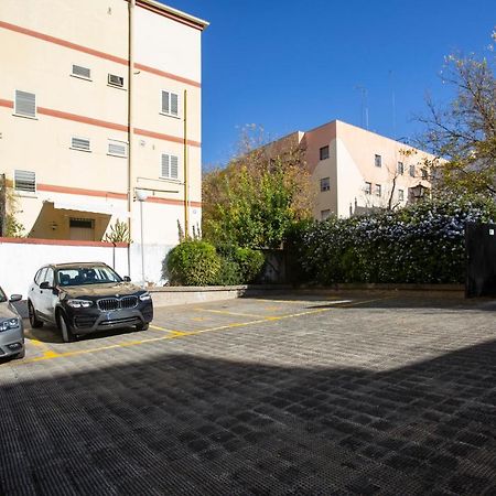 Borbolla Sevilla Urban - Parking 外观 照片