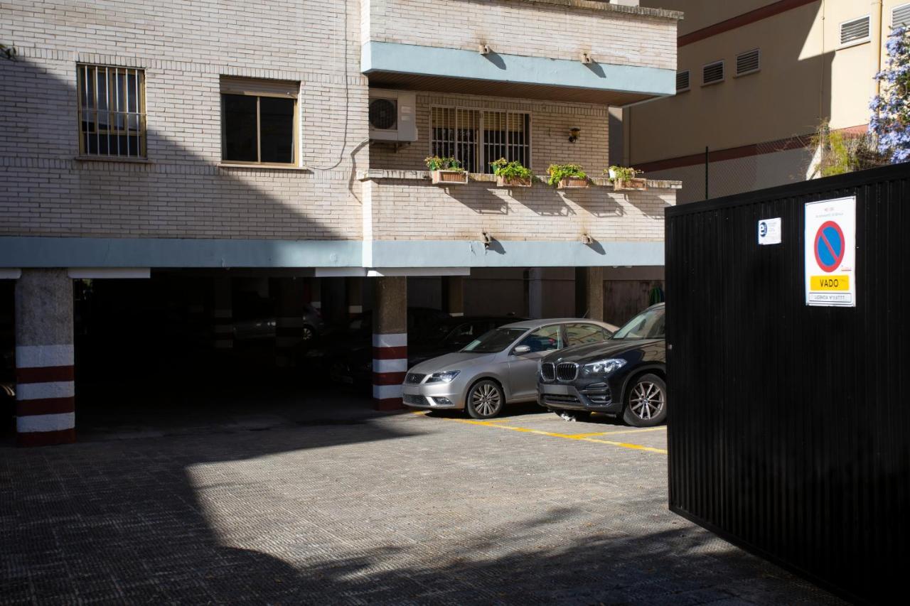 Borbolla Sevilla Urban - Parking 外观 照片